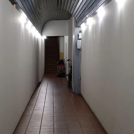 Guesthost - Castiglione Lovely Mansarda