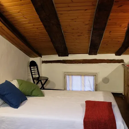 Guesthost - Castiglione Lovely Mansarda Apartmán