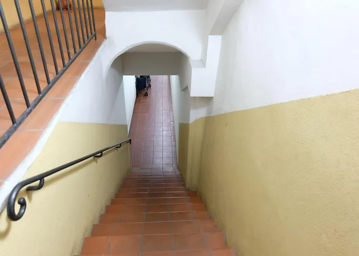 Guesthost - Castiglione Lovely Mansarda 아파트 볼로냐