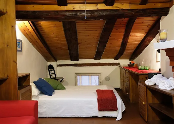 Guesthost - Castiglione Lovely Mansarda 볼로냐