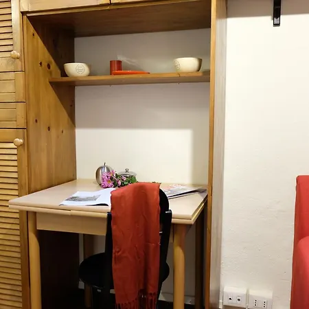 Guesthost - Castiglione Lovely Mansarda Apartment *